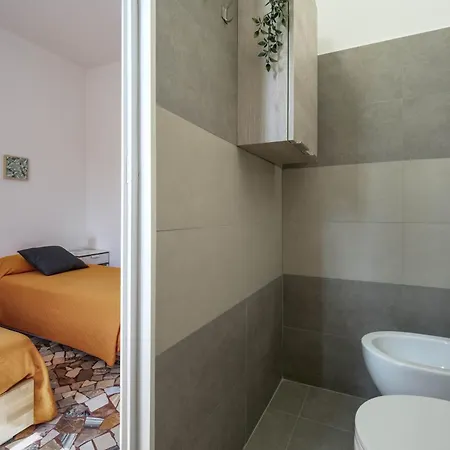 Гостевой дом Casadelfalegname Frassino 3 Stanze 7 Posti Letto 1 Singola 1 Doppia 1 Tripla 3*