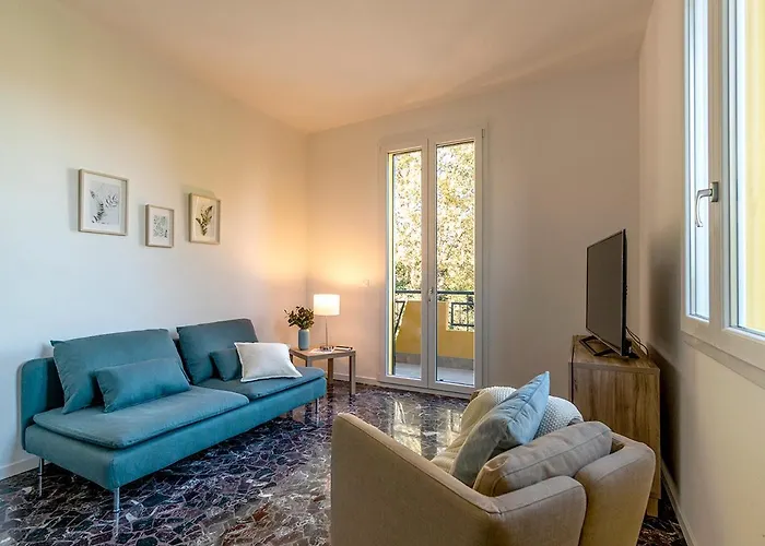 Casadelfalegname Frassino 3 Stanze 7 Posti Letto 1 Singola 1 Doppia 1 Tripla בית הארחה 3*